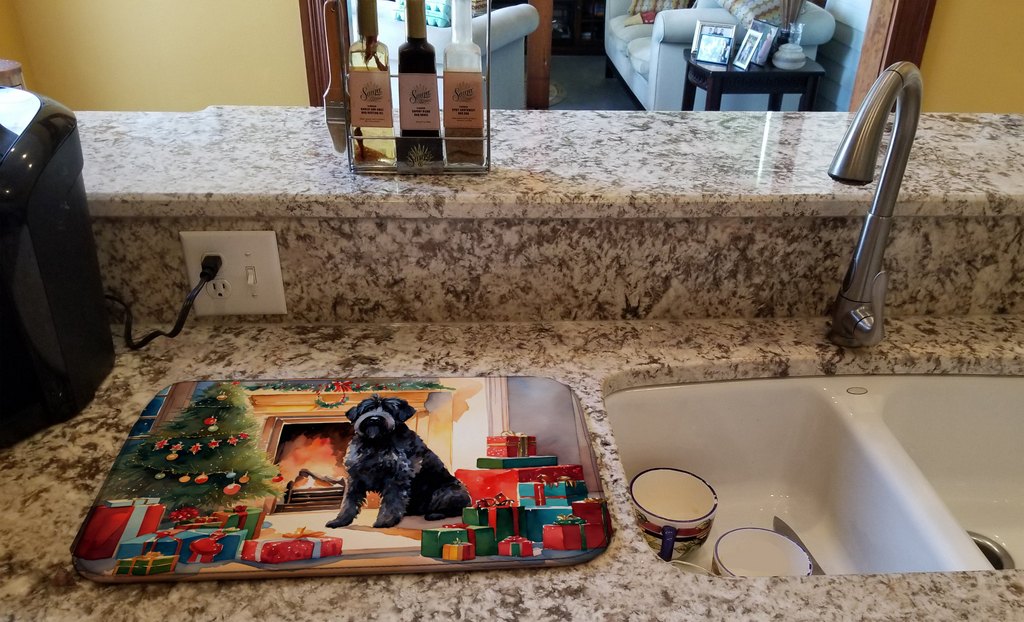 Glamorous Pups : Bouvier des Flandres Cozy Christmas Dish Drying Mat