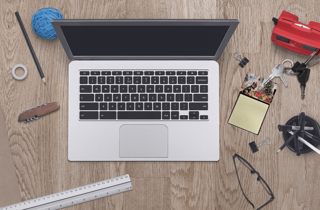 Glamorous Pups : Brussels Griffon Cozy Christmas Sticky Note Holder